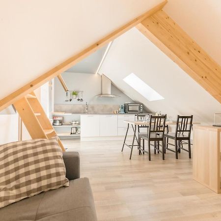 Appartement Entier - Toile Tendue - Wifi Pontarlier Buitenkant foto
