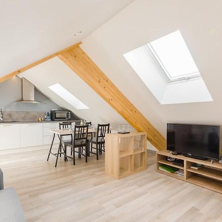 Appartement Entier - Toile Tendue - Wifi Pontarlier Buitenkant foto