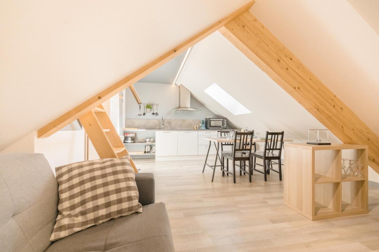 Appartement Entier - Toile Tendue - Wifi Pontarlier Buitenkant foto