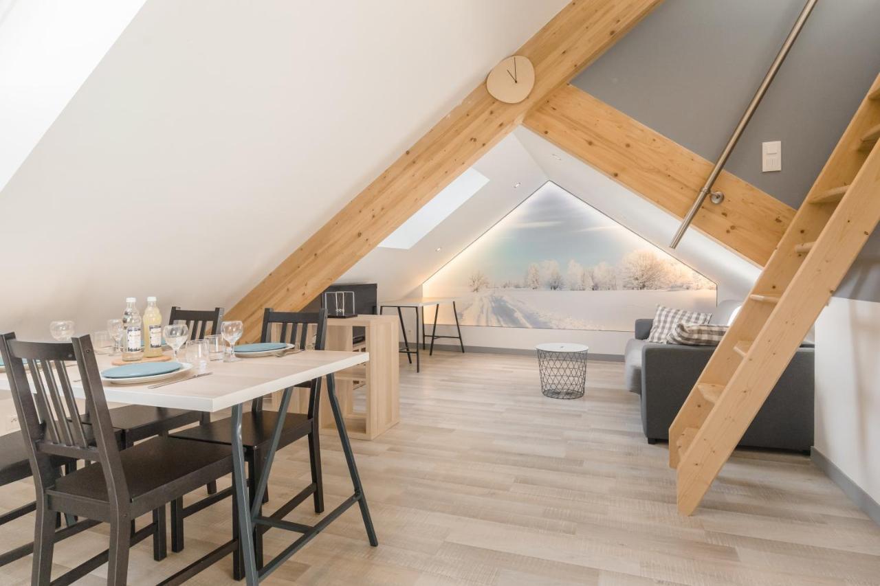 Appartement Entier - Toile Tendue - Wifi Pontarlier Buitenkant foto