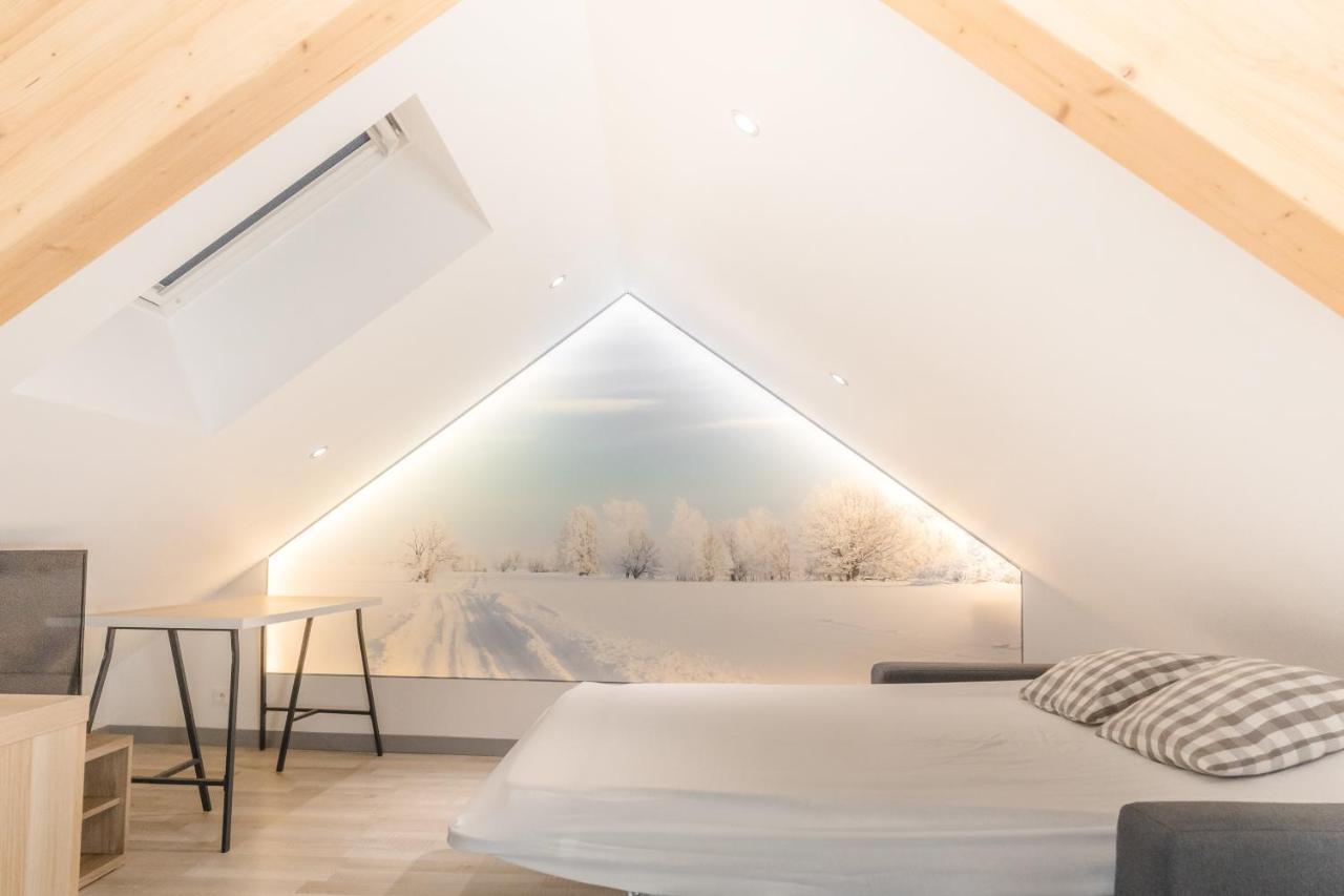 Appartement Entier - Toile Tendue - Wifi Pontarlier Buitenkant foto